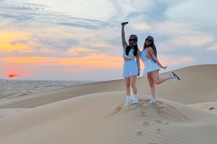 Evening Desert Safari Abu Dhabi — 6-Hour Dune Bashing, BBQ & Live Shows photo 3