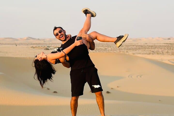 Evening Desert Safari Abu Dhabi — 6-Hour Dune Bashing, BBQ & Live Shows photo 4