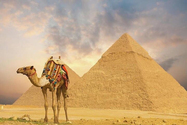 Private Camel Ride at Giza Pyramids & Great Sphinx — Half-Day Tour