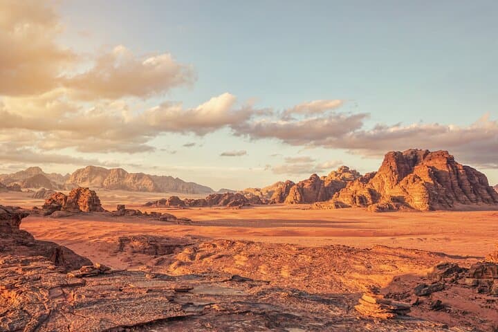 Full-Day Private Hike to Jabal Umm ad Dami in Wadi Rum with Bedouin Lunch