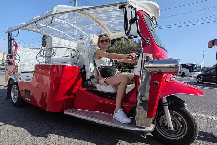 Explore Lisbon's Heart: 100-Minute Private Tuk-Tuk Tour of Alfama, Chiado & Miradouros photo 6
