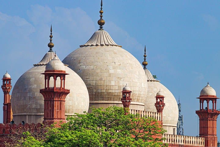 Full-Day Private City Tour of Lahore: Forts, Mosques & Wagah Border photo 1