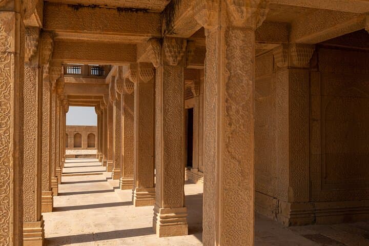 Full-Day Private UNESCO World Heritage Tour from Karachi to Thatta photo 3