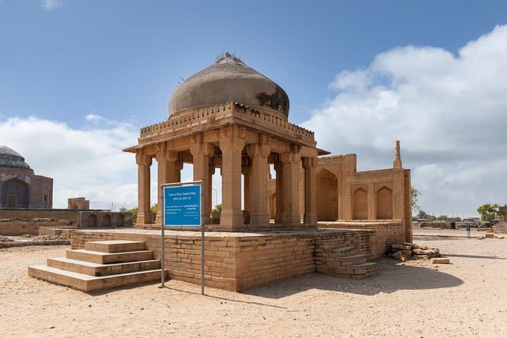 Full-Day Private UNESCO World Heritage Tour from Karachi to Thatta photo 5