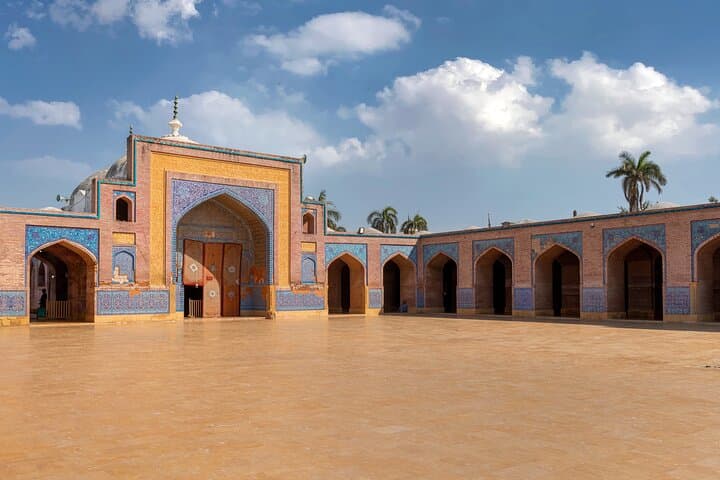 Full-Day Private UNESCO World Heritage Tour from Karachi to Thatta photo 2