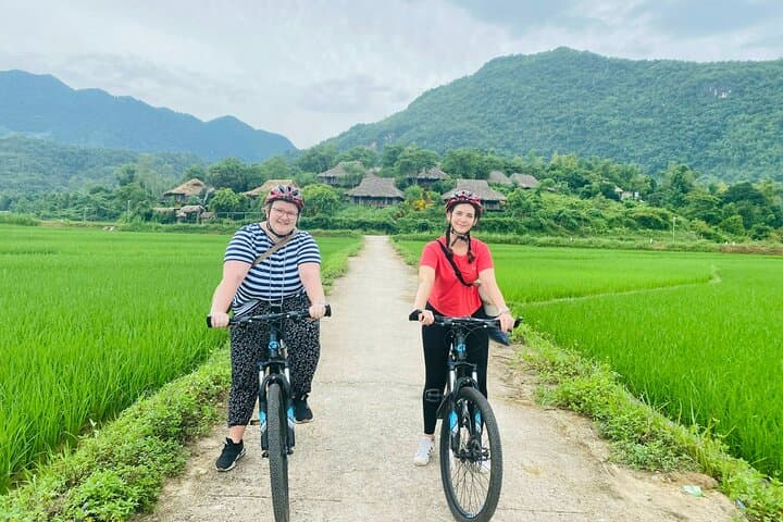 Mai Chau to Pu Luong: 2-Day Cultural Cycling and Trekking Tour from Hanoi