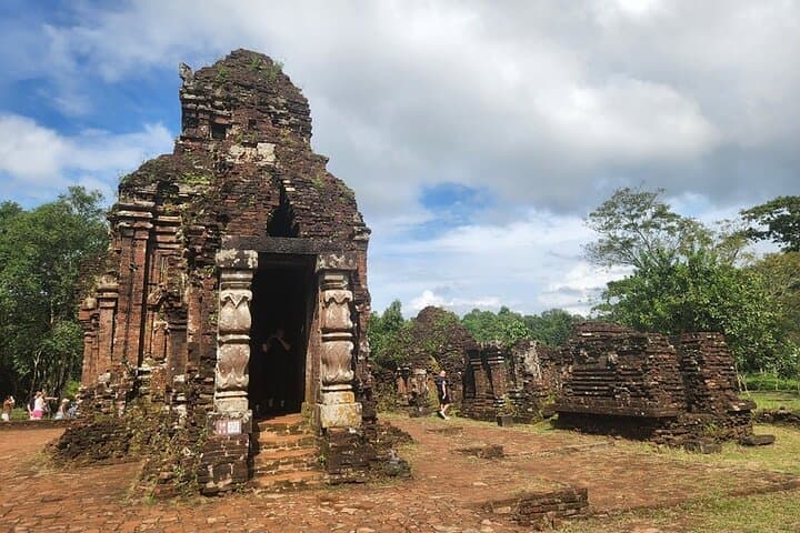 Early Morning My Son Guided Tour: Cham Temples and Jungle Valley photo 2