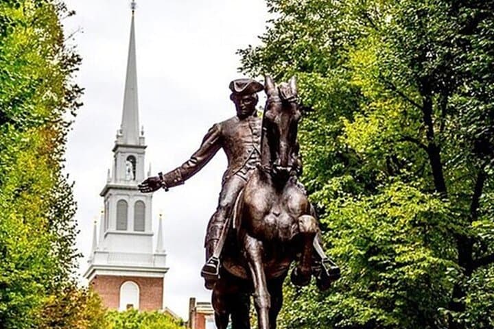 Best of Boston Small Group Tour — Secrets of Old Ironsides, Bunker Hill & Harvard