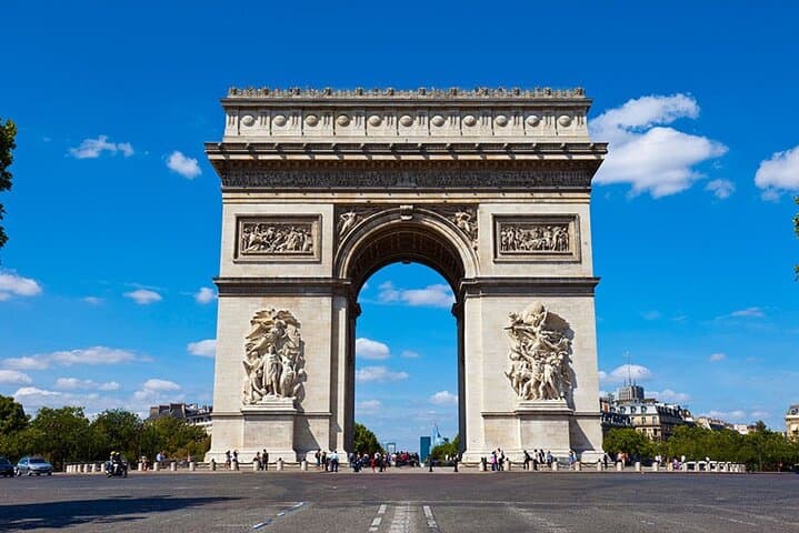 Private Paris City Day Tour with Chauffeur — Eiffel, Louvre & Seine Cruise Options photo 3