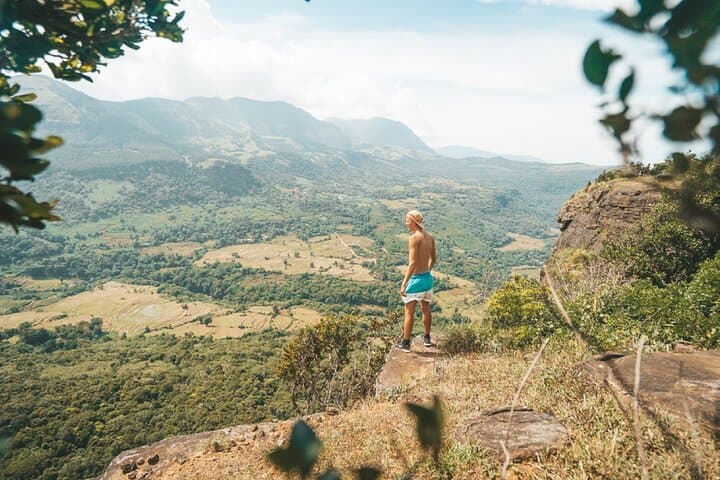 One-Day Knuckles & Riverston Trek from Kandy — Pitawala Pathana and Tampita Temple photo 4
