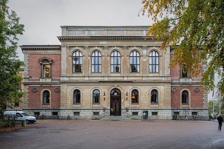 Uppsala Scavenger Hunt: Self-Guided City Sights Walking Tour photo 6