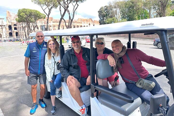 Private 4-Hour Golf Cart Tour of Rome's Ancient Center photo 4