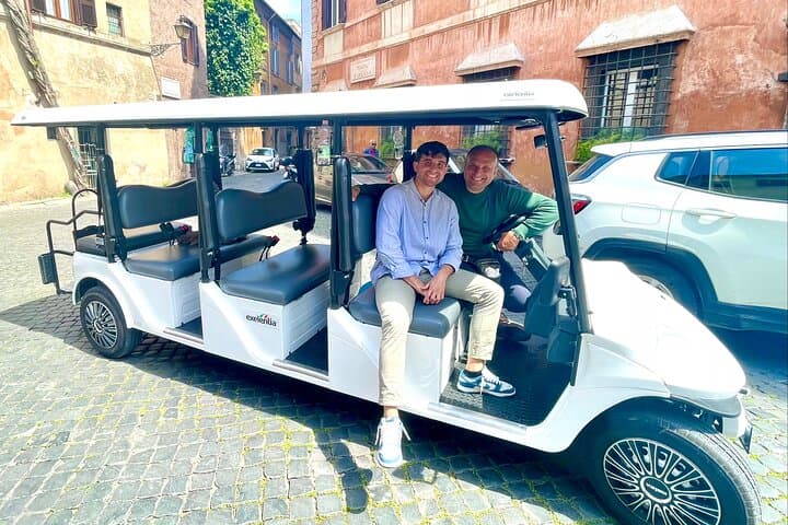 Private 4-Hour Golf Cart Tour of Rome's Ancient Center photo 5