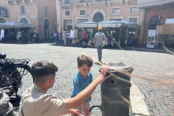Private 4-Hour Golf Cart Tour of Rome's Ancient Center photo 3
