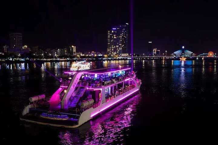 Night Cruise on Da Nang's Han River: Poseidon Dinner & Dragon Bridge Spectacle
