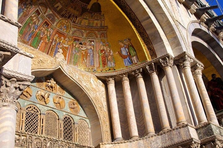 Afternoon in Venice: St. Mark's Basilica, Doge's Palace & Gondola Ride photo 3