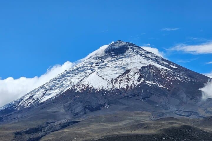 Cotopaxi Volcano Hike and Laguna Birding — Jose Rivas Refuge Day Trek photo 1