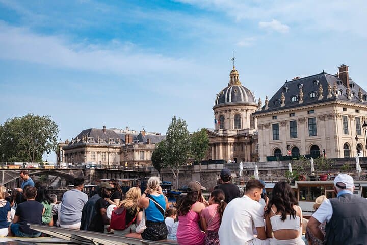 Seine River 1-Hour Paris Boat Tour with Audioguide photo 5