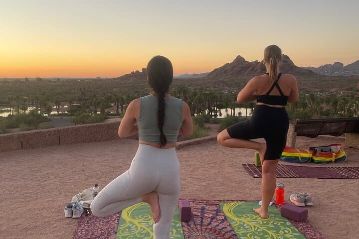 Sunset Yoga at Papago Park: Hole-in-the-Rock Views and Sonoran Evenings photo 3