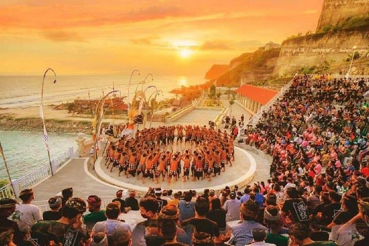 Sunset at Uluwatu Temple: Kecak Dance & Jimbaran Seafood Dinner (All-Inclusive) photo 1