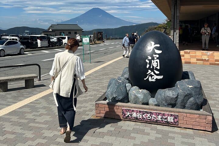 Full-Day Mt Fuji & Hakone Tour from Tokyo — Private Guide-Driver Experience photo 6