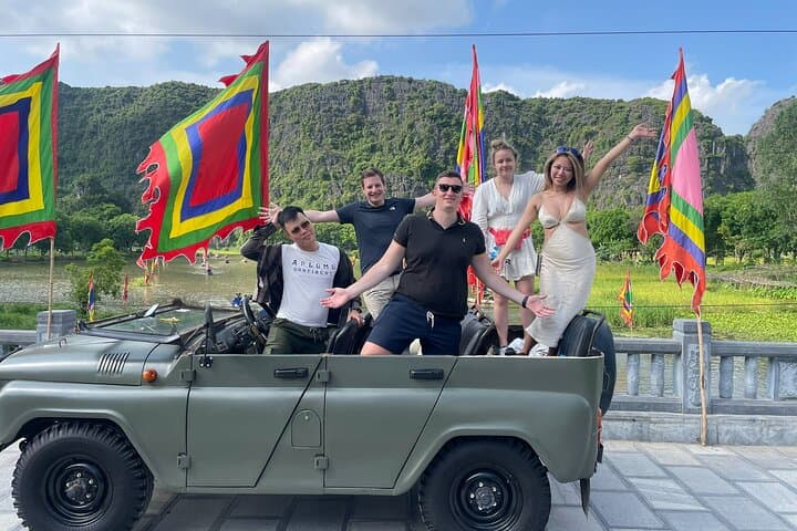Tam Coc Jeep: Quick Highlights of Ninh Binh's Limestone Valleys photo 3