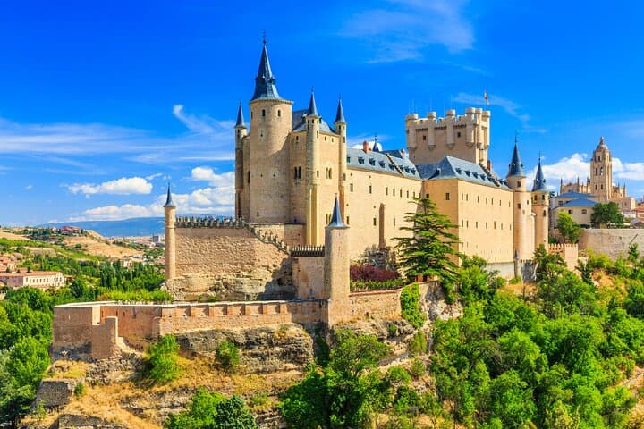 Segovia Day Trip: Guided Walking Tour from Madrid to Aqueduct, Alcázar & Cathedral photo 3