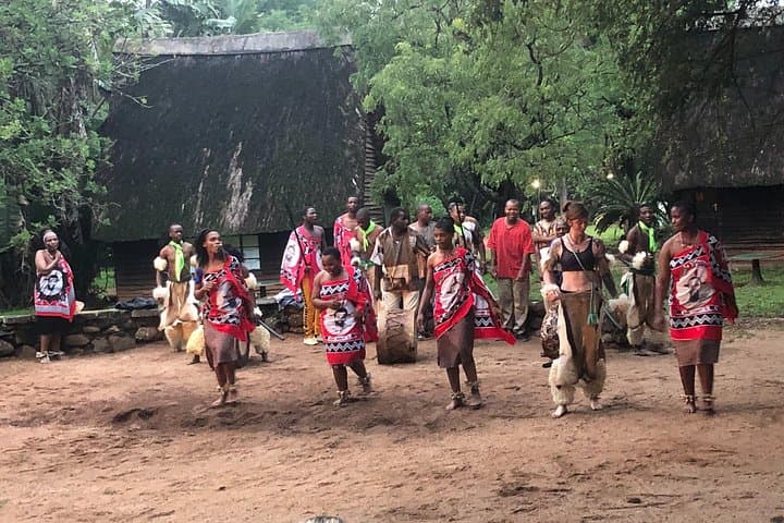 Eswatini Cultural Tour: Mantenga Village, Swazi Candle Factory & Hlane Drive