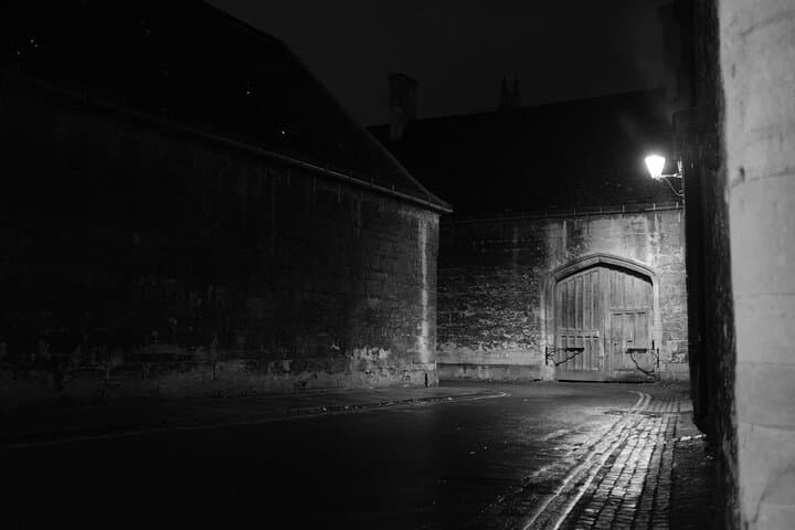 Oxford Ghost Tour: Haunted Walking Tour Through the City's Nighttime Secrets photo 5
