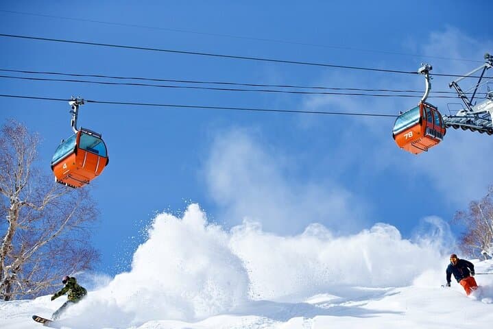Sapporo to Hoheikyo Onsen & Sapporo Kokusai Ski Resort — Private Day Trip with Onsen