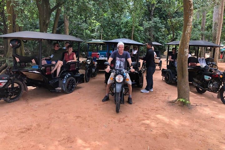 Angkor Wat Sunrise Small-Group Tour: Bayon, Angkor Thom & Ta Prohm photo 3