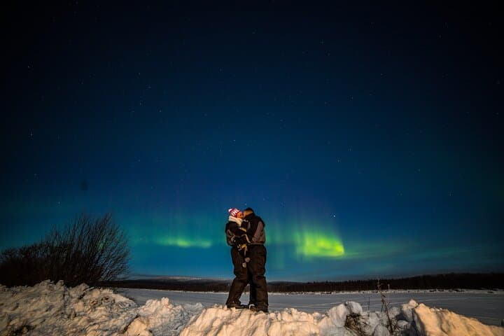 Rovaniemi Northern Lights Hunt: Lakefront Campfire, Folk Tales & Snacks photo 6