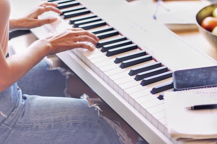 Nashville Songwriter Experience: Write Your Own Song with a Pro photo 3