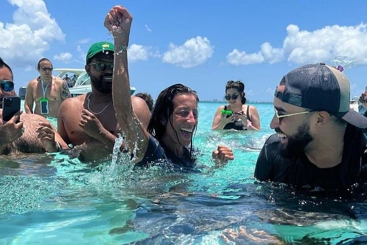 Half-Day Private Boat Charter: Stingray City, Coral Gardens & North Sound photo 3