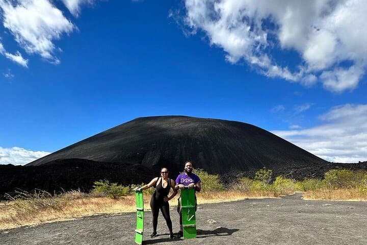 Sandboarding Cerro Negro & León Cathedral Roof: Private Full-Day Tour photo 2