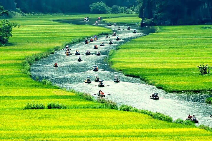 Tam Coc & Mua Cave Private Day Trip from Hanoi — Bikes, Bamboo Boats & Summit Views photo 4