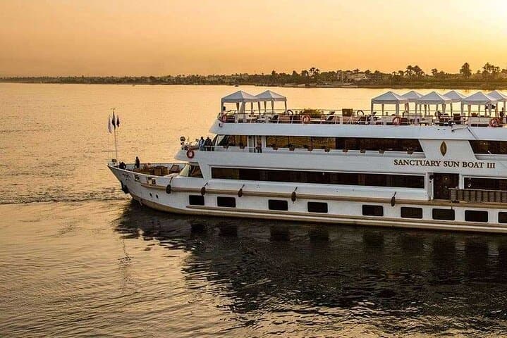 Private 4-Day Nile Cruise from Aswan to Luxor — Temples, Nile Views & Expert Egyptologist