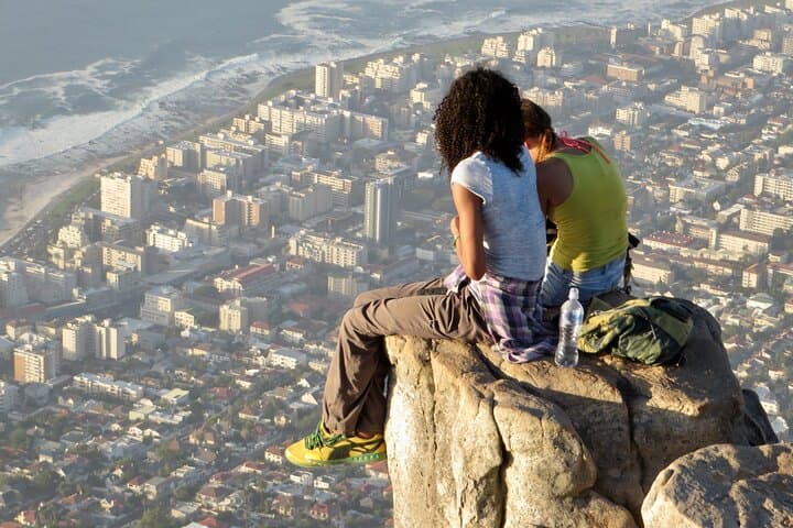 Lion's Head Hike: Sunrise Views and Coastal Vistas Above Cape Town