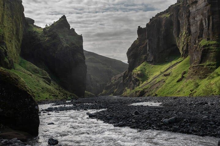 Private Hiking Tour in Thorsmork Valley: Full-Day 4x4 and River-Crossing Adventure photo 2