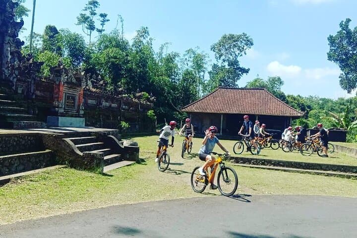 Kintamani-to-Ubud Downhill Cycling: Rice Terraces, Temples & Volcano Views photo 2