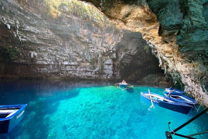 Shore Kefalonia: Melissani Cave, Drogarati Cave & Myrtos Beach Day Trip photo 5