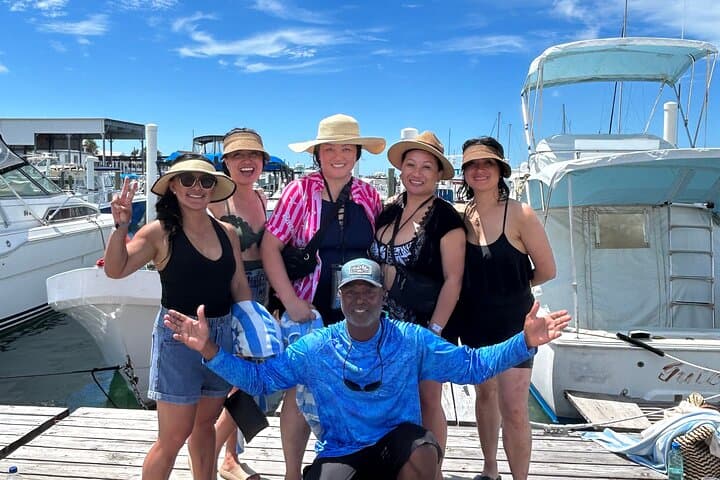 Private Rose Island Full-Day Cruise & Snorkel with Sea Turtles photo 6