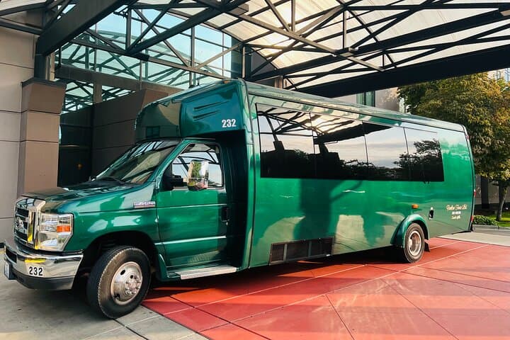 SeaTac to Seattle Cruise Piers Transfer — Shared Shuttle to Piers 66 & 91 photo 2