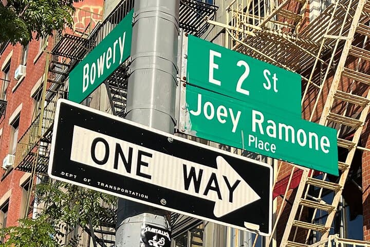 Greenwich Village Rock & Roll Walking Tour — CBGB, Dylan, Hendrix & the White Horse Tavern photo 2