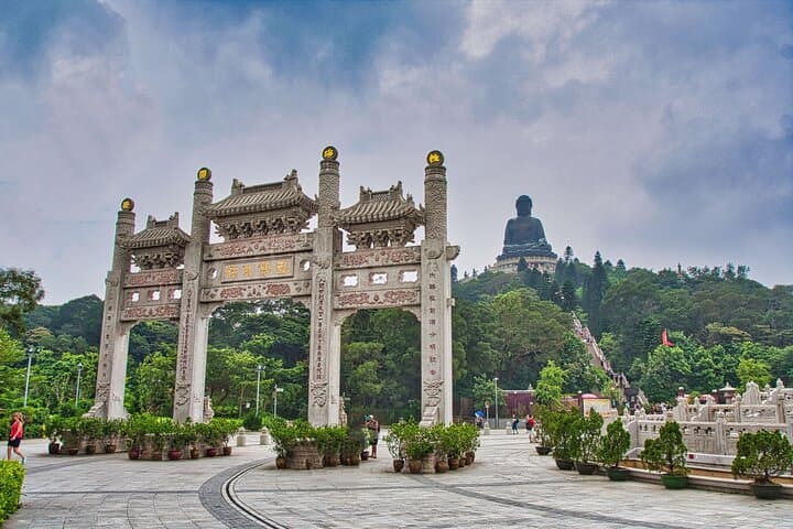 Half-Day Private Lantau Island Tour: Big Buddha, Tai O & Po Lin Monastery