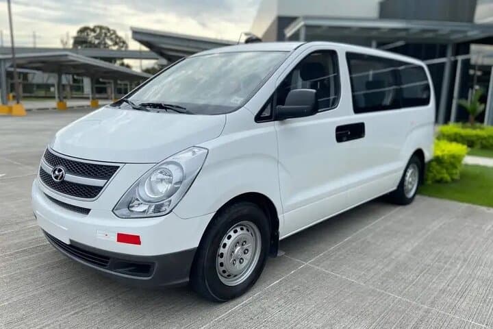 Private Transfer: Punta Cana Airport to Bávaro, Cap Cana & Uvero Alto photo 1