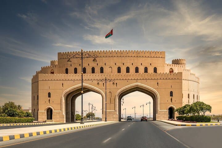 Private Full-Day Jebel Akhdar Tour from Muscat: Mountains, Markets & Omani Villages photo 2