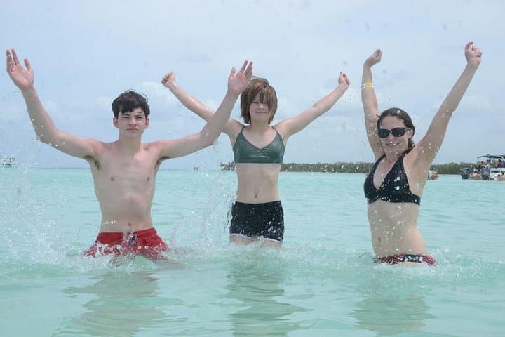 Saona Island Day Trip from Punta Cana — Snorkeling, Natural Pools & Beach Lunch photo 4
