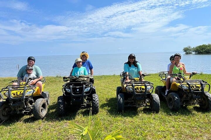 Roatán ATV Jungle Adventure with Local Food Tasting and Beach Day Pass photo 5
