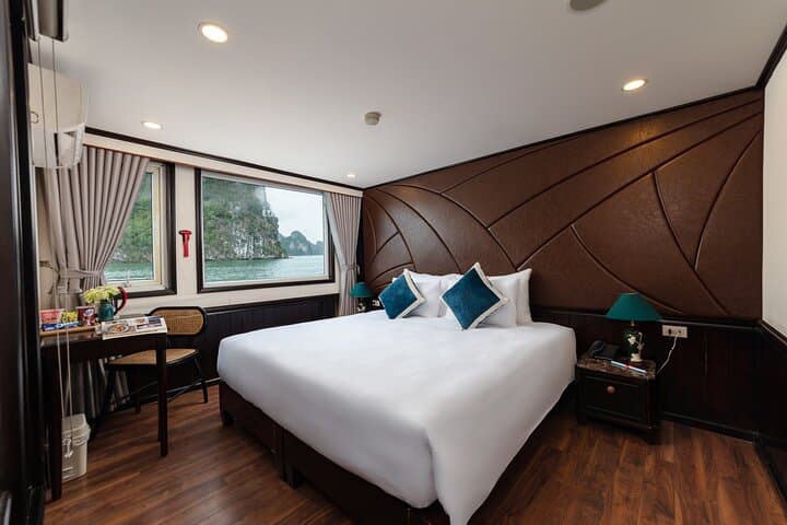 Halong Bay 2-Day Deluxe Cruise with Kayaking & Vietnamese Cooking Class photo 2